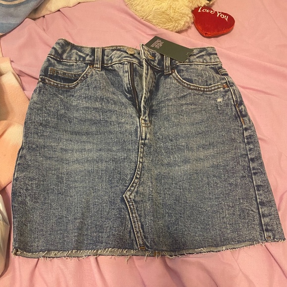 Jean Skirt Juniors Size 0 - Picture 1 of 3
